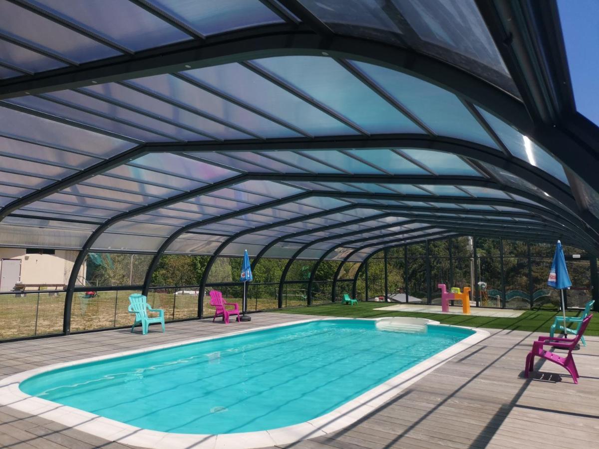 Camping " Le Grun De Chignore" Vollore-Ville Exterior photo